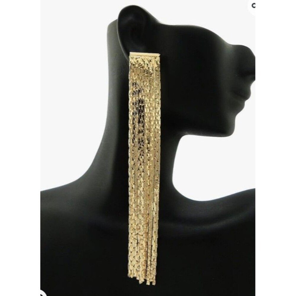 Gold Tone Chain Link Slinky Shoulder Duster Earrings